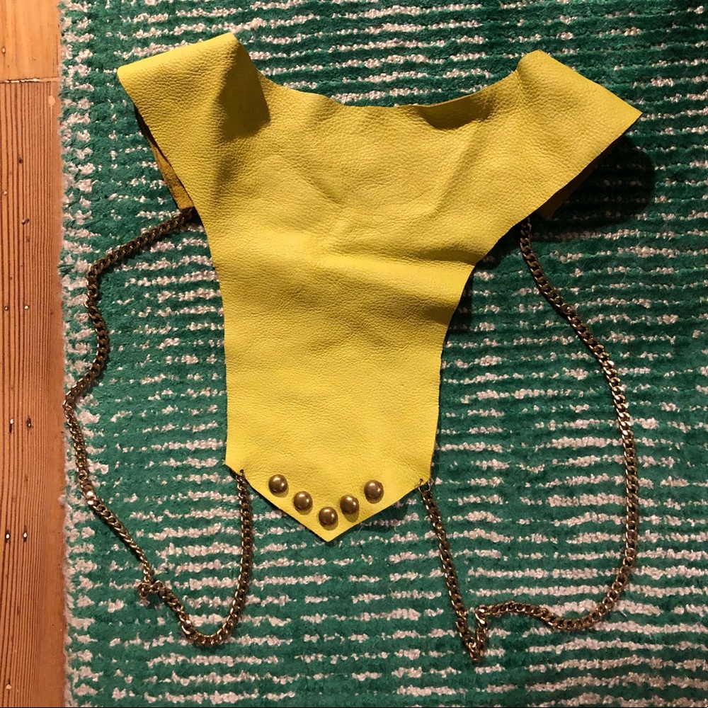 Handcut yellow leather collar vest w brass studs - Picture 6 of 8